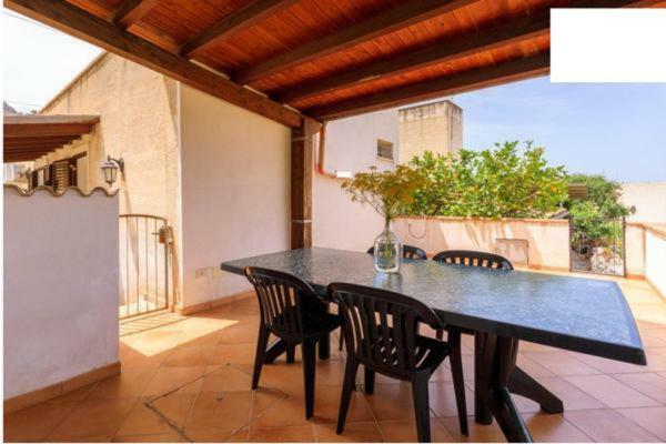 Baglio Scurati Home Holidays كوستوناتشي المظهر الخارجي الصورة