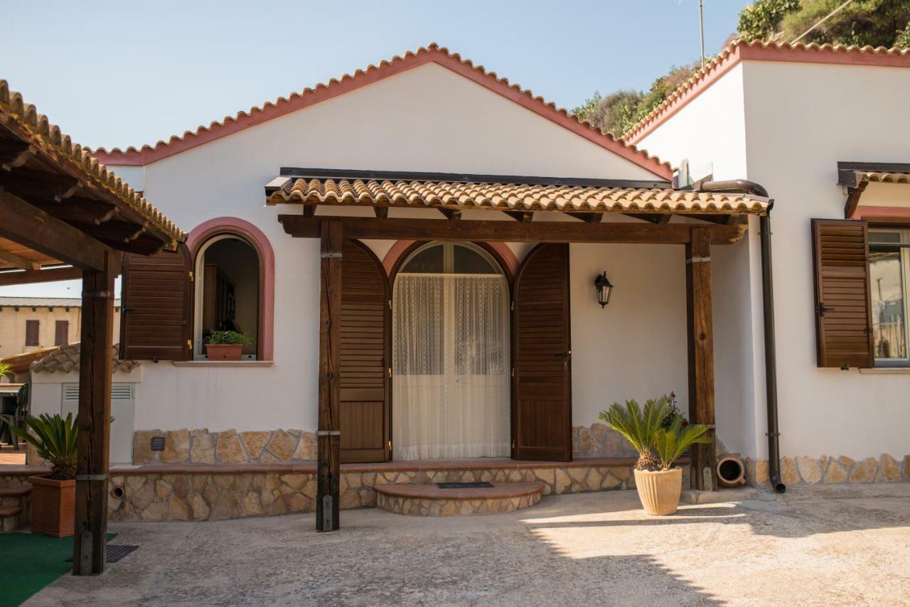 Baglio Scurati Home Holidays كوستوناتشي المظهر الخارجي الصورة